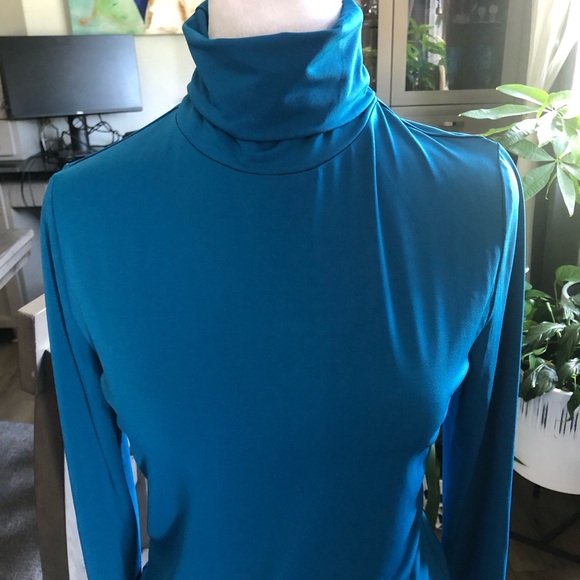 New York and Company Tank - Picture 2 of 5